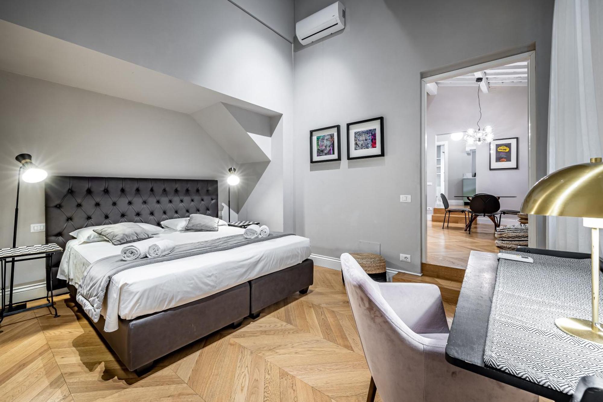 Hs4U Ricasoli Luxury Apartment Near Duomo N.1 Флоренция Экстерьер фото