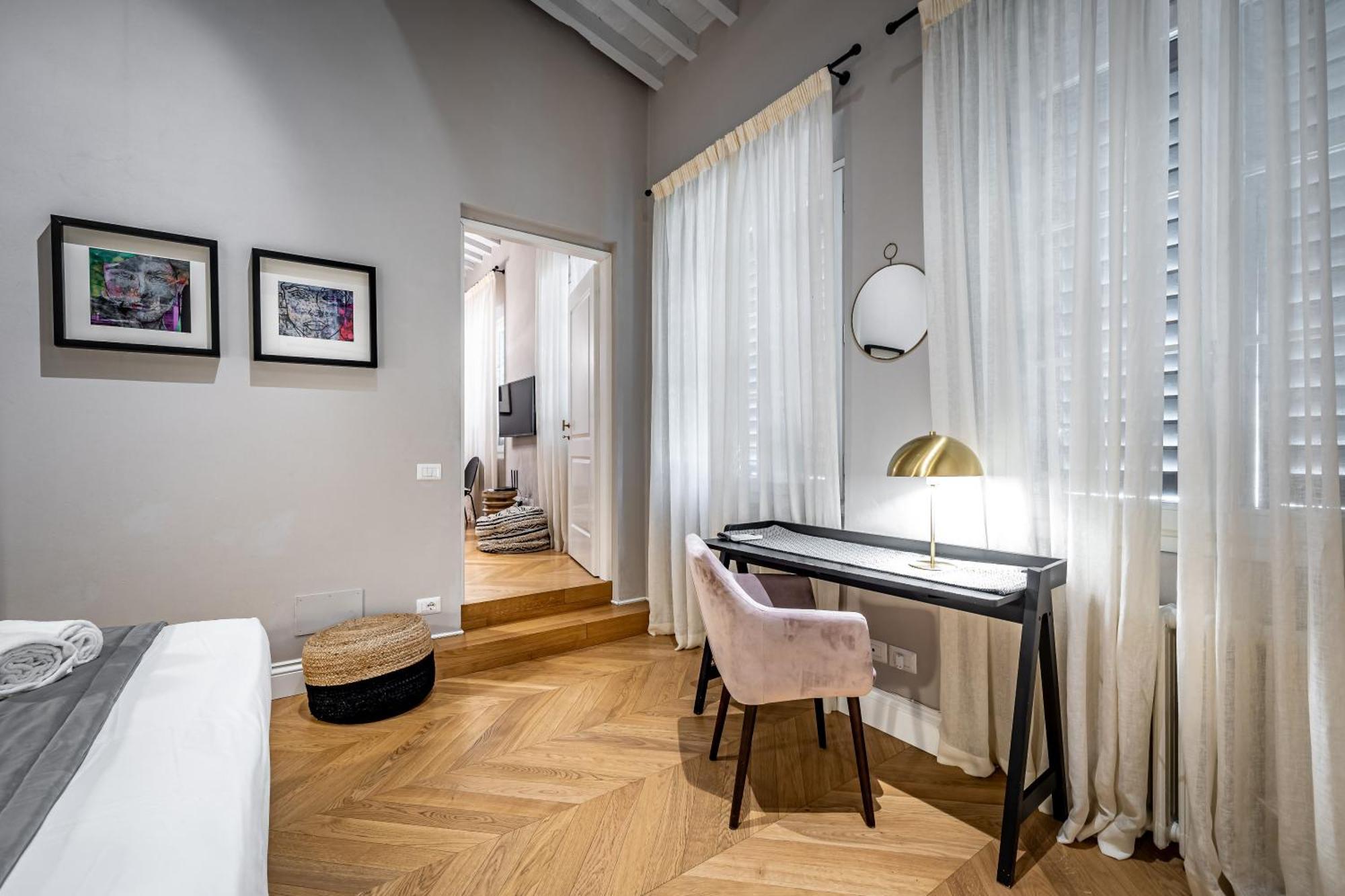 Hs4U Ricasoli Luxury Apartment Near Duomo N.1 Флоренция Экстерьер фото